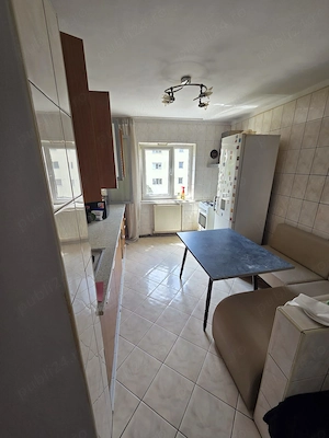 Inchiriez apartament