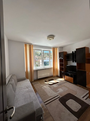 Închiriez apartament 2 camere  confort 1 decomandat în Centru
