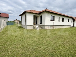 Casa individuala 4 camere, 105 mp utili, 500 mp teren,zona Sard - imagine 2
