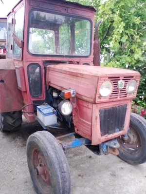 Vând tractor U445 an fabricație 1993 - imagine 5