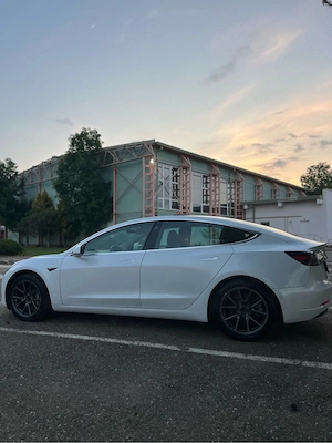Tesla Model 3 Standard Range Plus | 2020 | Autopilot | model 2021 - imagine 6