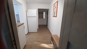 Inchirez apartament cu 3 camere pe termen lung