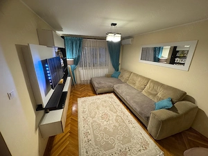Apartament in bloc tip vila - imagine 3
