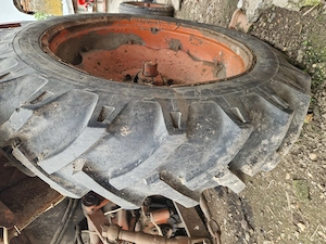 Tractor U650 - imagine 2
