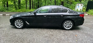 BMW Seria 5 530e iPerformance Plug In hybrid - imagine 5