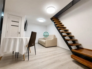 Garsoniera pe 2 niveluri de inchiriat, zona semicentrala