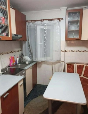 Apartament de vanzare cu 3 camere - imagine 2