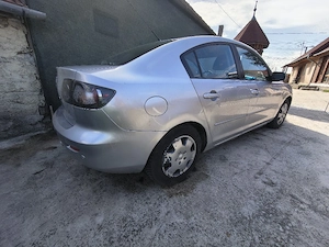 vand mazda 3 consum mic, cu gpl pus de 3 ani - imagine 4