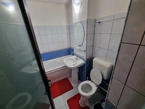 Proprietar închiriez apartament cu 2 camere zona Lipovei - imagine 4