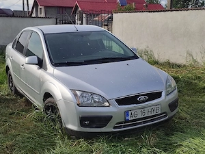 vand sau schimb cu papaglai sau si altele 