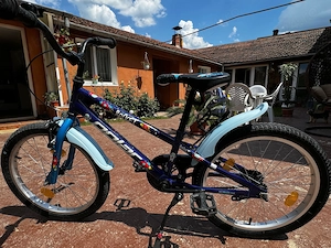 Bicicletă copii 6-8 ani