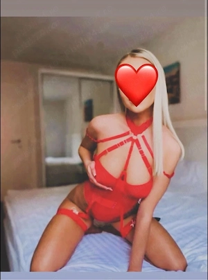 Blondă sexy! Aici pentru plăcerea ta... - imagine 3