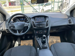Vând Ford focus titanium 1.0 ecoboost 2015 - imagine 4