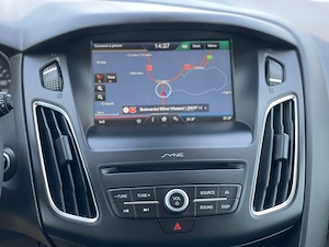 Vând Ford focus titanium 1.0 ecoboost 2015 - imagine 5