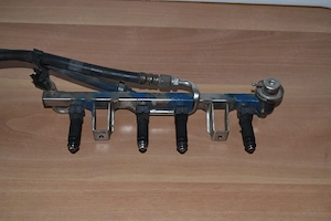 Rampă+Injectoare Passat B5.5 1.6 ALZ - imagine 3