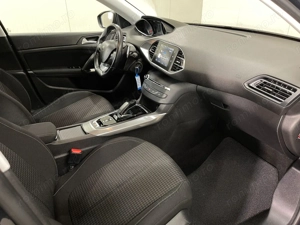 Peugeot 308 - imagine 10