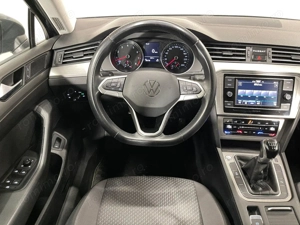 Volkswagen Passat - imagine 6