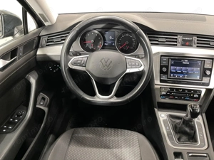 Volkswagen Passat - imagine 6