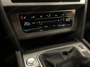 Volkswagen Passat - imagine 17