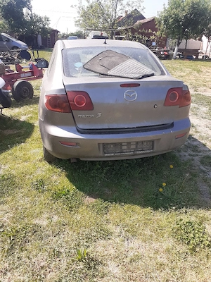 Dezmembrez  Mazda 3 1.6 diesel  - imagine 2