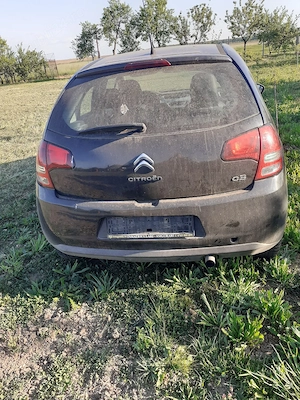 Dezmembrez Citroen  C3 1.4 diesel  - imagine 3