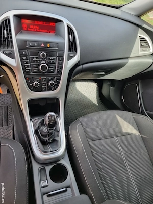 Opel Astra J an 2011, Motor 1.4 Turbo 140 cai benzina. - imagine 6