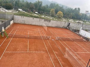 Inchiriez teren tenis 