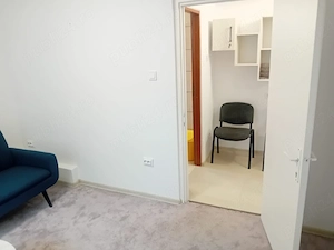 Ap. 2 cam ultracentral, renovat, ideal cabinet sau locuință - imagine 3