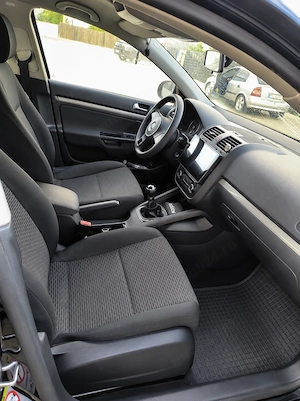 Vând Volkswagen Jetta 1.6 TDI, 10 2009 - imagine 7