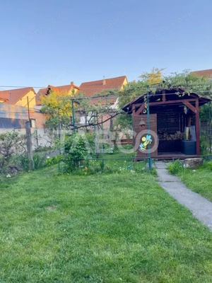 Apartament la casa de vanzare 2 camere - curte comuna cu 3 vecini - imagine 13