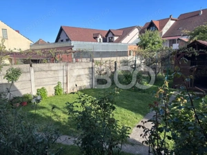 Apartament la casa de vanzare 2 camere - curte comuna cu 3 vecini - imagine 14