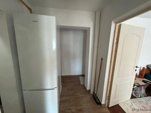 Garsoniera de vanzare etaj 3, zona Ceasul Rau - imagine 5