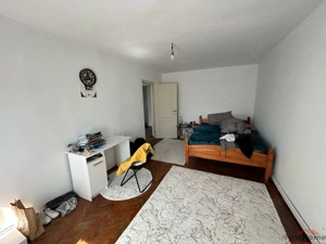 Garsoniera de vanzare etaj 3, zona Ceasul Rau - imagine 2