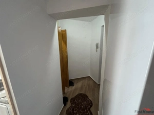 Garsoniera de vanzare etaj 3, zona Ceasul Rau - imagine 4