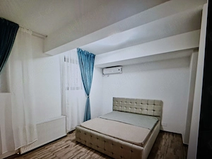 Apartament 3 camere de vanzare
