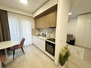 Apartament lux tip studio, cu parcare, de inchiriat West Residence