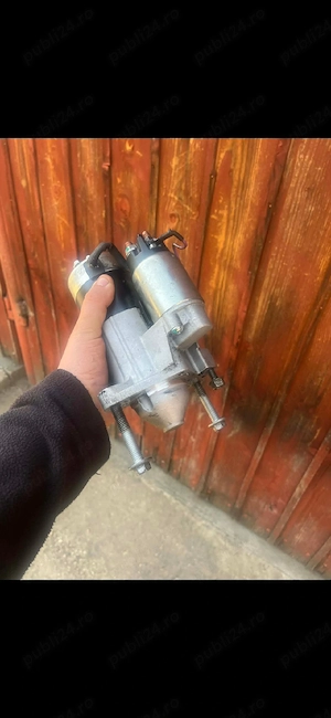 De vânzare pachet 2 stopuri un cârlig electromotor și o baterie