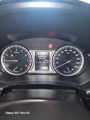 Vând Suzuki Vitara an fabricatie 2017, motor 1,6 benzină  - imagine 8