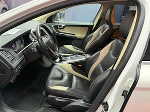 Volvo XC60 2.4 AWD - imagine 10