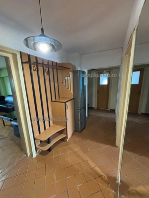 Decomandat 3 Camere Central Decebal - imagine 17