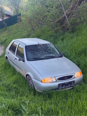 Renault clio 2004 1.4 benzina, Ford Fiesta 1.25 benzina pentru dezmembrat  - imagine 5