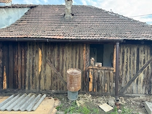 lemn vechi din demolari diferite dimensiuni si grosimi!