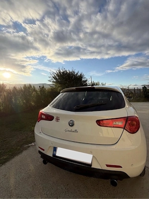 Alfa Romeo Giulietta 2012 - imagine 4