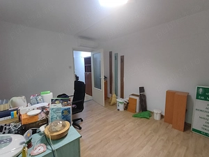 Circumvalatiunii Zona Gh Lazar de vanzare apartament spatios cu 3 camere la parter - imagine 2