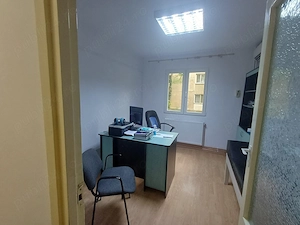 Circumvalatiunii Zona Gh Lazar de vanzare apartament spatios cu 3 camere la parter - imagine 3