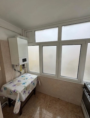 Închiriez apartament 2 camere   decomandat   complet mobilat   300  - imagine 2