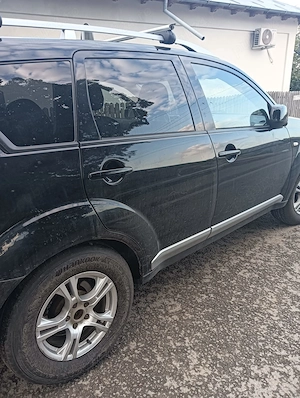Mitsubishi outlander  - imagine 2