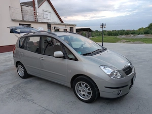 Vând Toyota Controla Verso - imagine 4