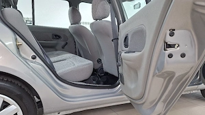 Renault Symbol 1.4i benzină cu 8.000km, condiție de showroom - imagine 7