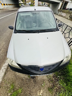Vând Dacia Logan în bune condiții cu puțini km